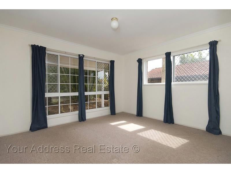 19 Penfold Street, Hillcrest QLD 4118