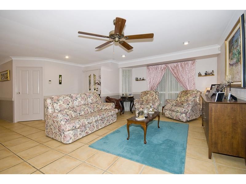 30 Cianthus Street, Regents Park QLD 4118