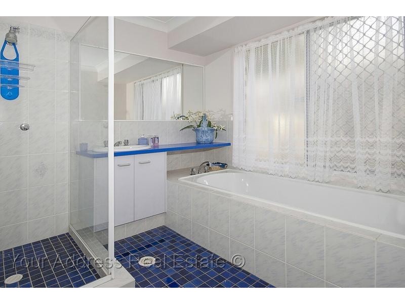 30 Cianthus Street, Regents Park QLD 4118
