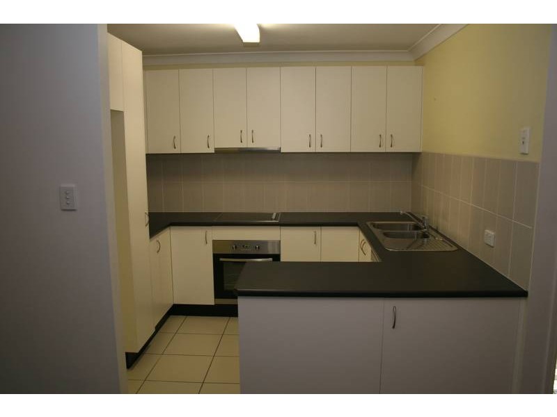 4/8 Monash Road, Loganlea QLD 4131