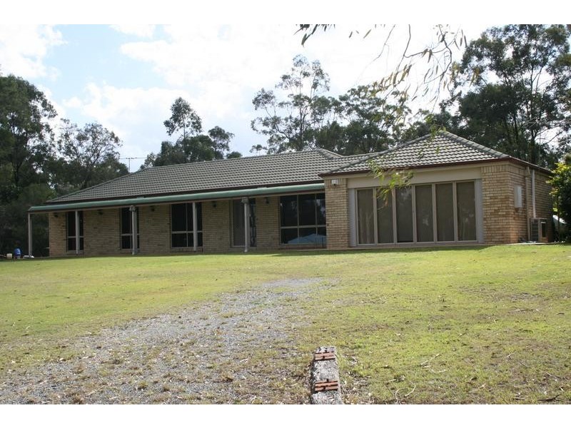 73 Horseshoe Crescent, New Beith QLD 4124