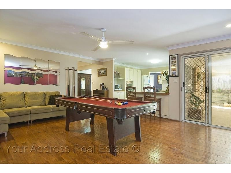 67 Bushland Drive, Regents Park QLD 4118