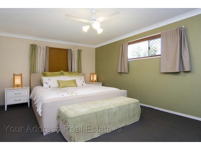 67 Bushland Drive, Regents Park QLD 4118