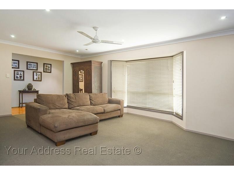 67 Bushland Drive, Regents Park QLD 4118