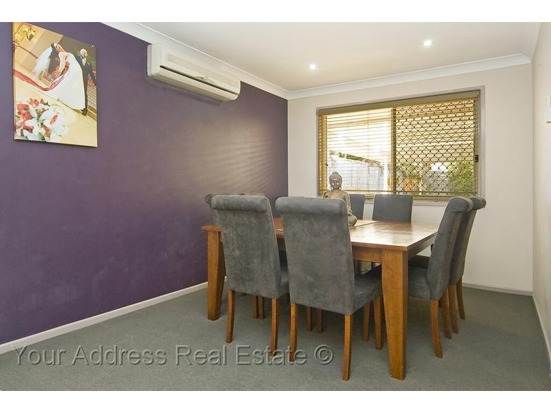 67 Bushland Drive, Regents Park QLD 4118