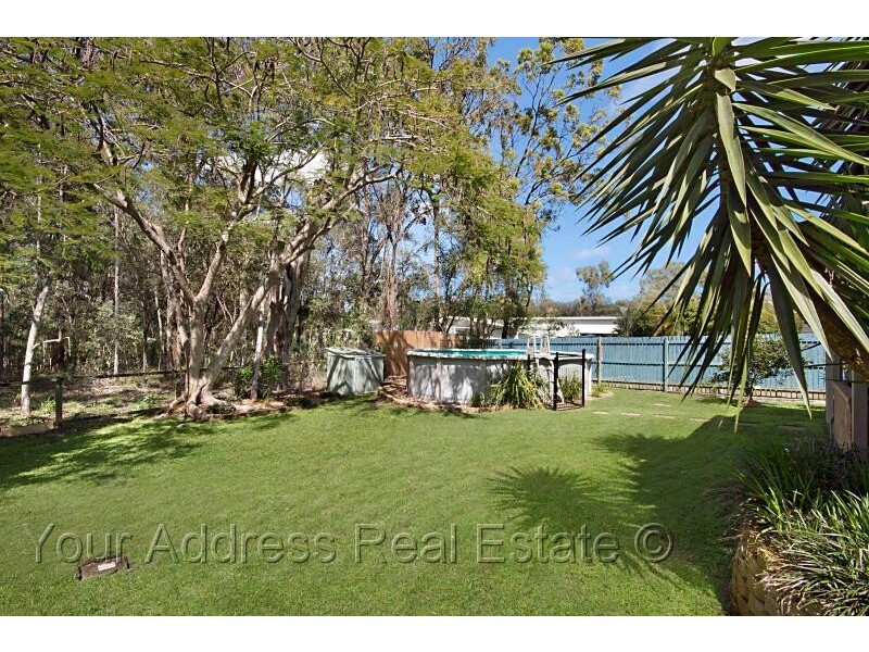 11 Conifer Street, Hillcrest QLD 4118