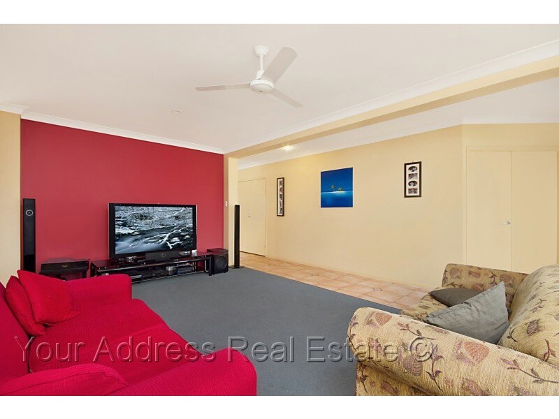 13 Cornell Close, Regents Park QLD 4118