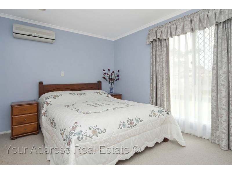 6 Carlos Street, Hillcrest QLD 4118