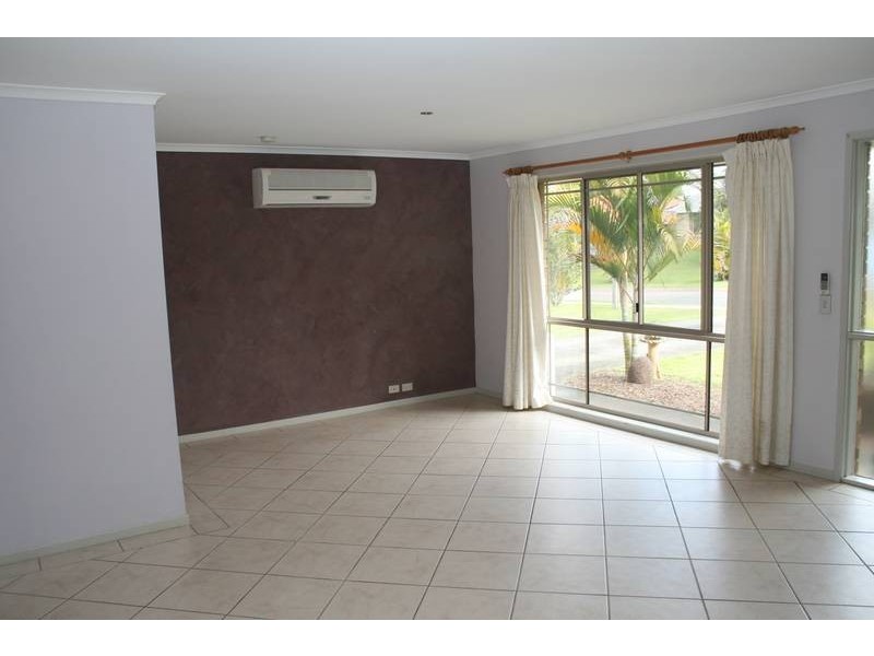 20 Bottlebrush Drive, Regents Park QLD 4118