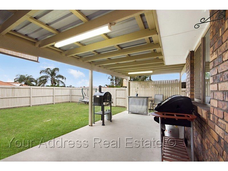 73 Bushland Drive, Regents Park QLD 4118