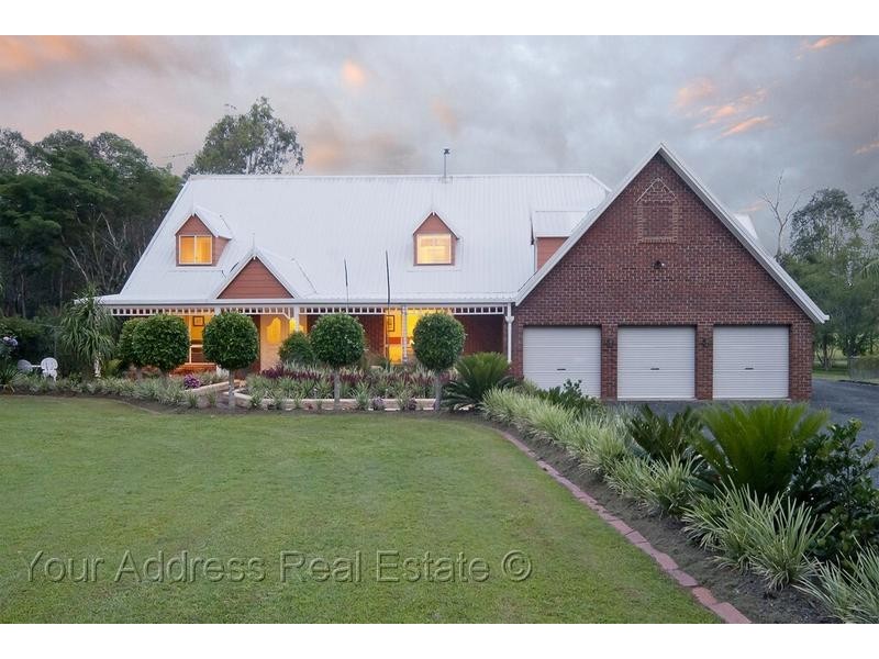15 Penda Road, Park Ridge South QLD 4125