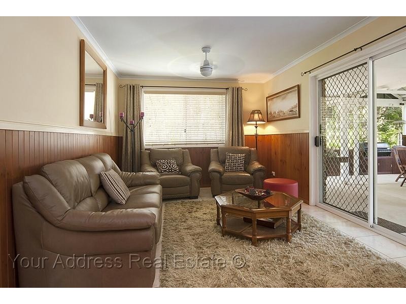 15 Penda Road, Park Ridge South QLD 4125