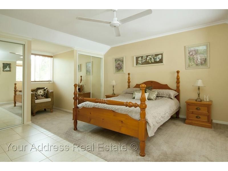 15 Penda Road, Park Ridge South QLD 4125