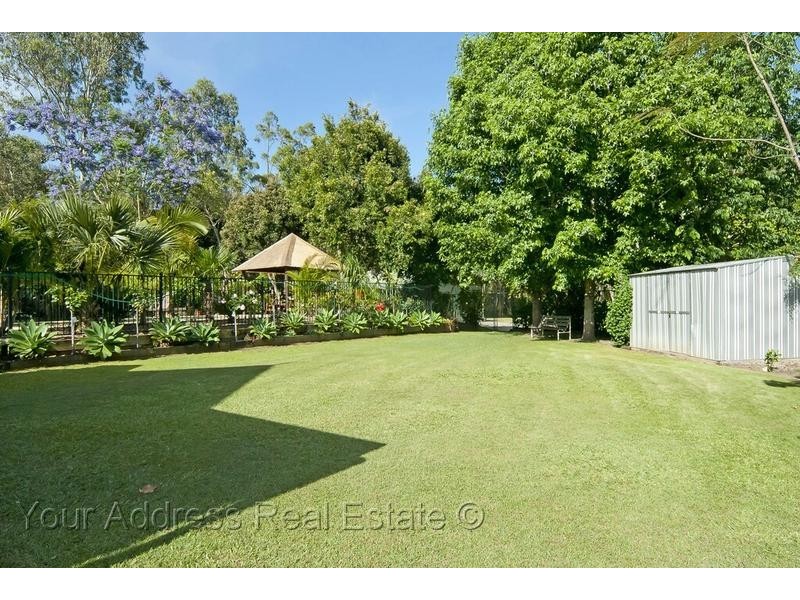 15 Penda Road, Park Ridge South QLD 4125