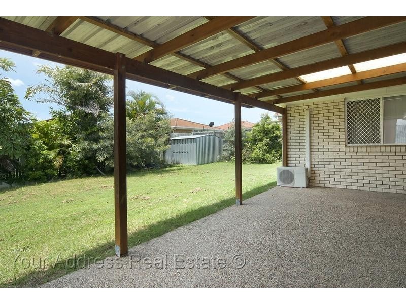 52 Bushland Drive, Regents Park QLD 4118