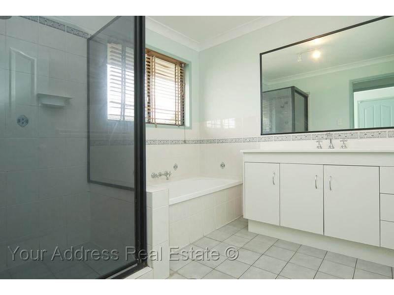 37 Gordonia Drive, Regents Park QLD 4118