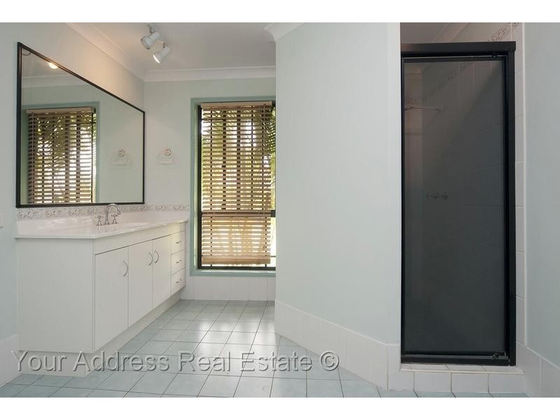 37 Gordonia Drive, Regents Park QLD 4118