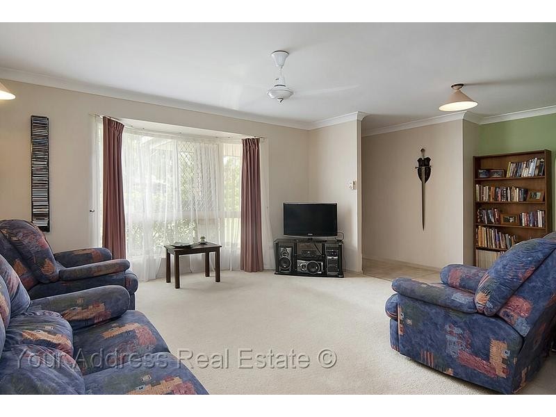 5 Pandanus Court, Regents Park QLD 4118