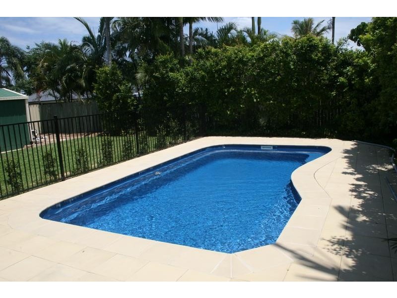 10 Carlos Street, Hillcrest QLD 4118