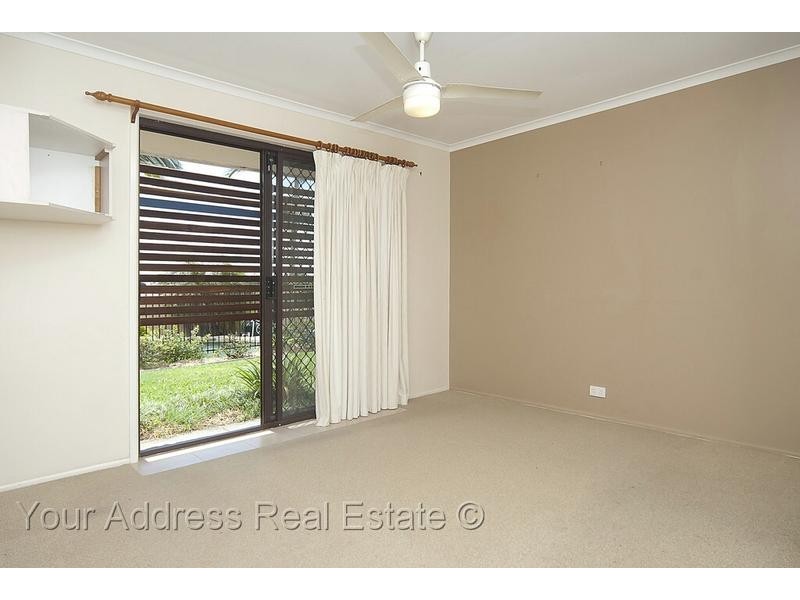 13 Newburn Street, Hillcrest QLD 4118