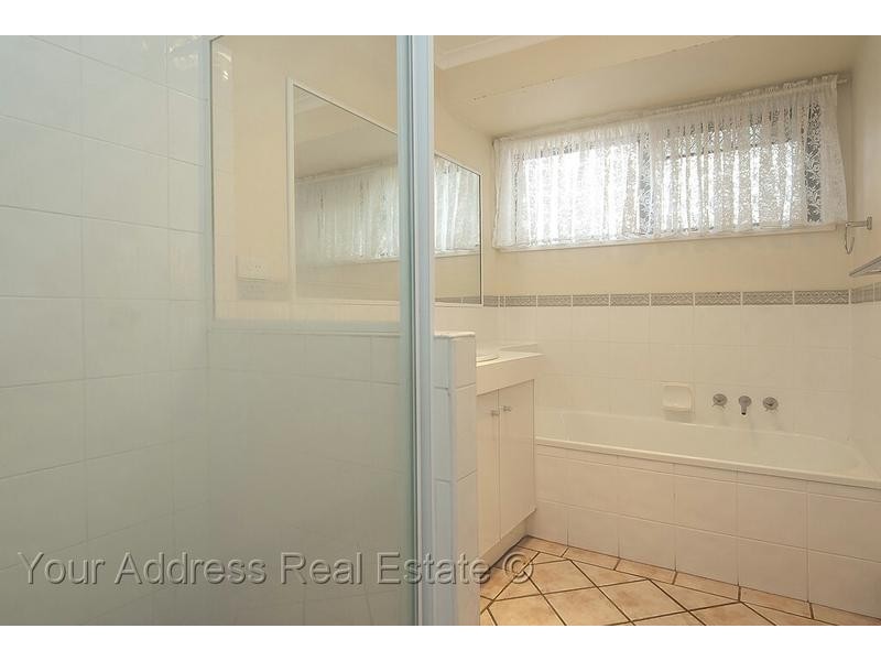 13 Newburn Street, Hillcrest QLD 4118