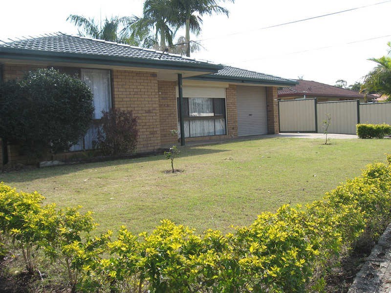 8 Bennett Drive, Regents Park QLD 4118