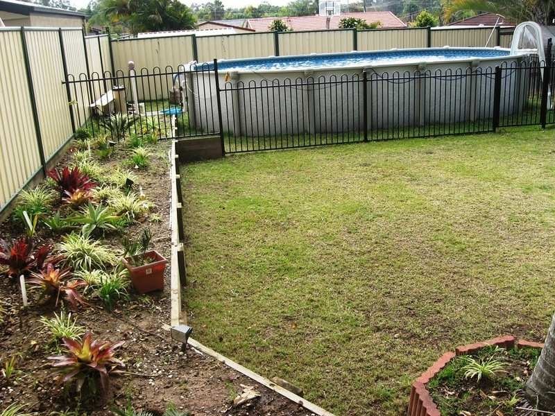 8 Bennett Drive, Regents Park QLD 4118