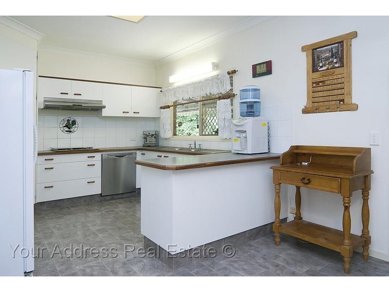 94 Teresa Drive, Munruben QLD 4125