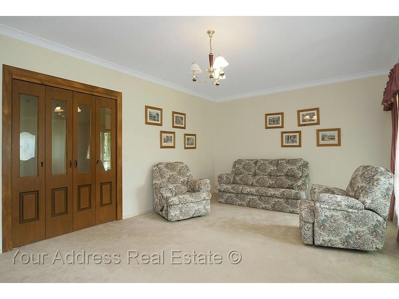 94 Teresa Drive, Munruben QLD 4125