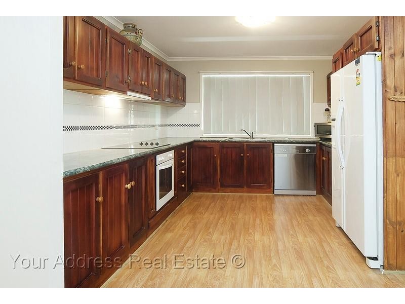 9 Billabong Court, Regents Park QLD 4118