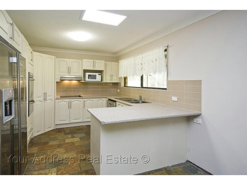 14 Heathcote Court, Munruben QLD 4125