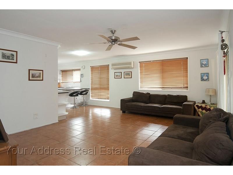 80 Parkroyal Crescent, Regents Park QLD 4118