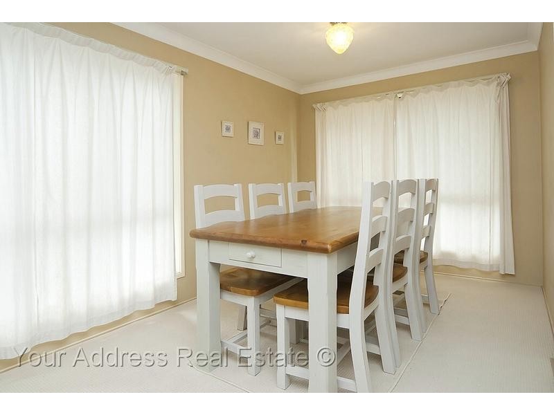 80 Parkroyal Crescent, Regents Park QLD 4118