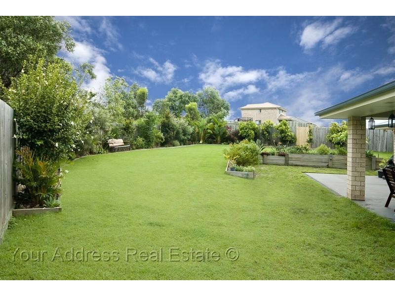 40 Charlton Place, Regents Park QLD 4118