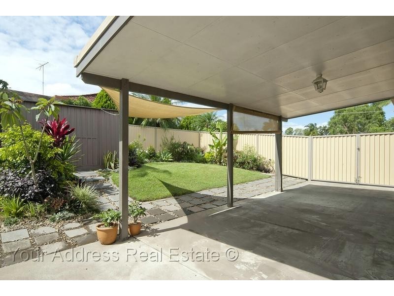 31 Cresthill Avenue, Regents Park QLD 4118