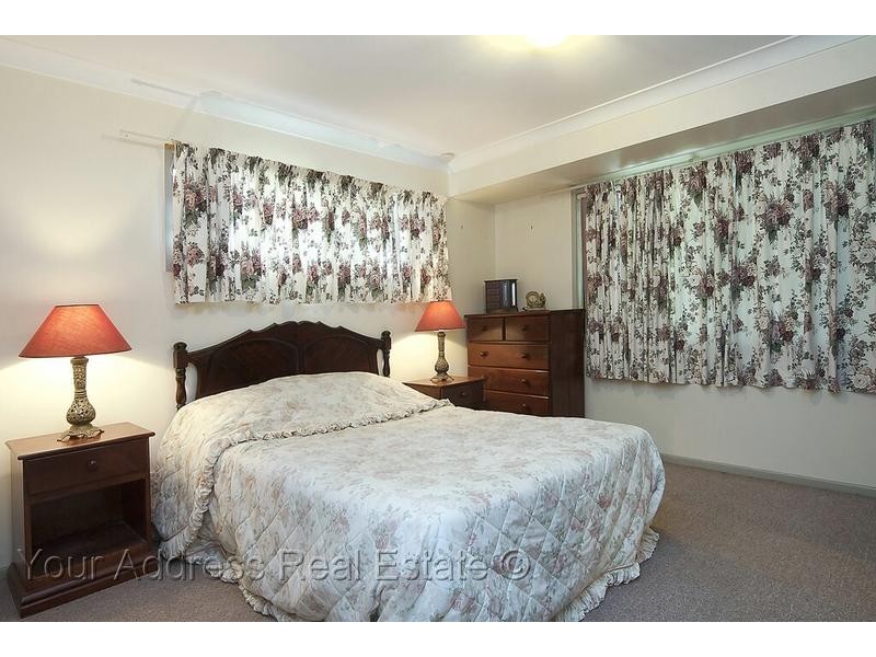 7 Watling St, Hillcrest QLD 4118