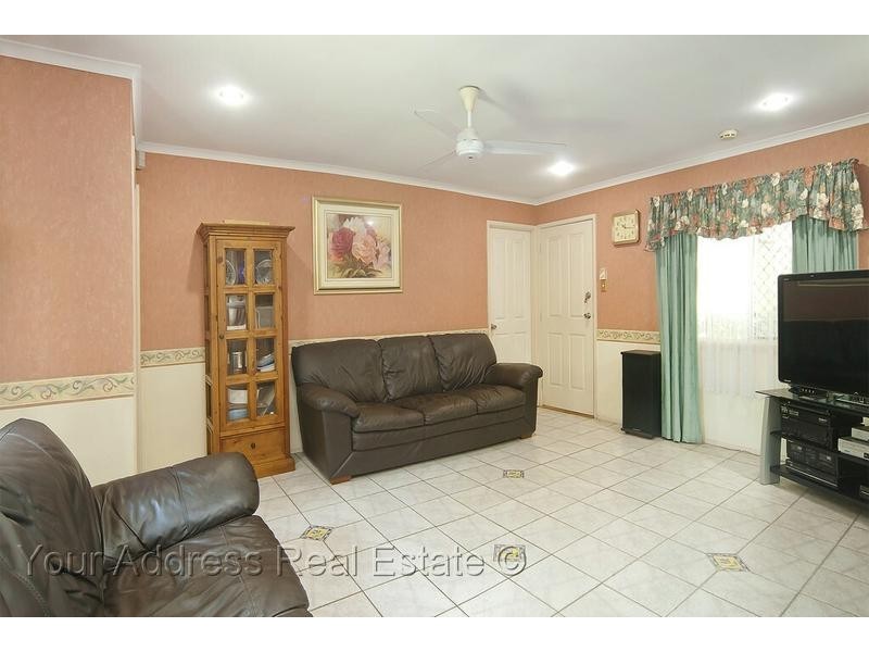 1 Bushlark Street, Crestmead QLD 4132