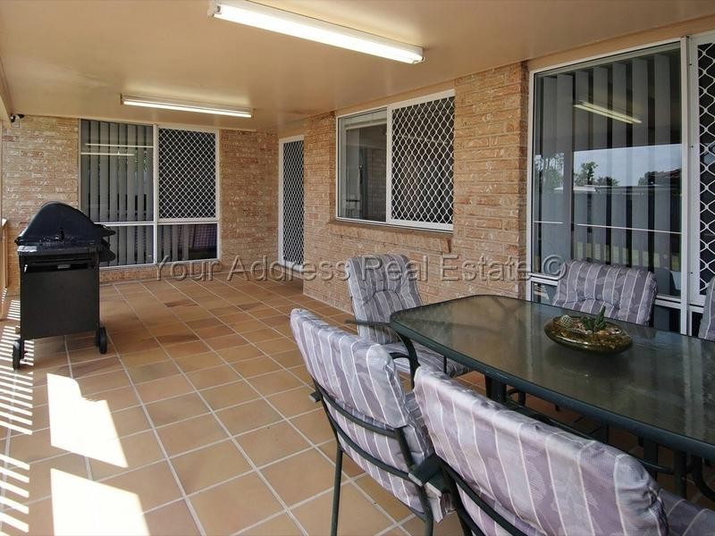 74 Federation Drive, Hillcrest QLD 4118