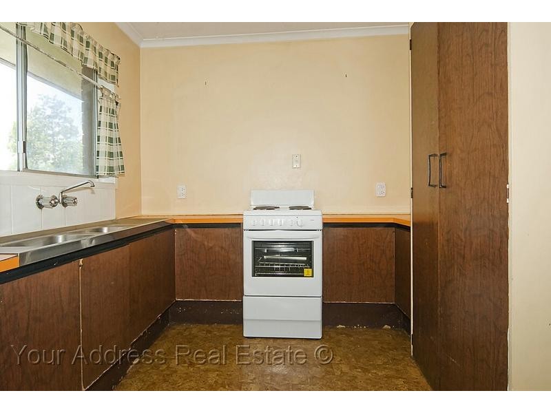 8 Bank Street, Browns Plains QLD 4118