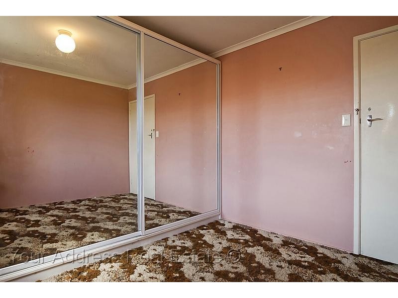 8 Bank Street, Browns Plains QLD 4118