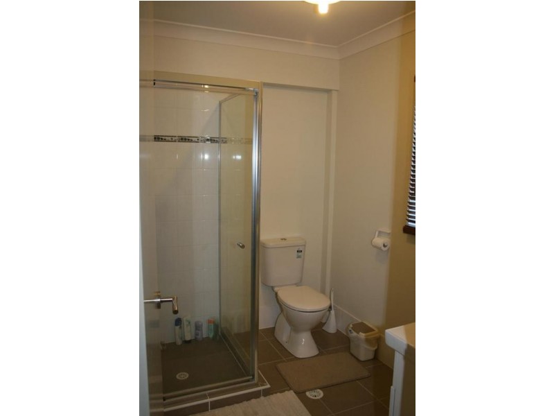 1/75 Vansittart Road, Regents Park QLD 4118