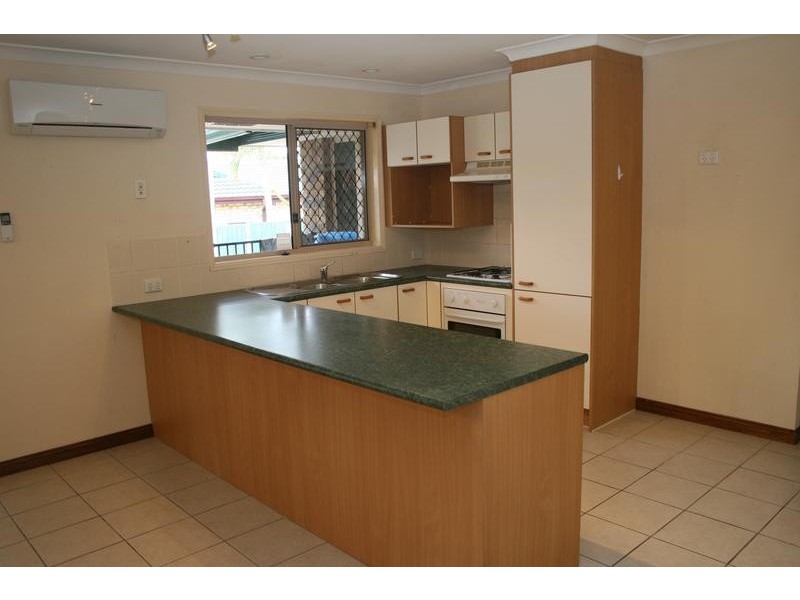 17 Barron Court, Hillcrest QLD 4118