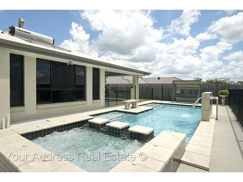 133 Wallum Drive, Parkinson QLD 4115
