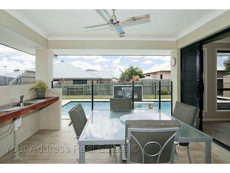 133 Wallum Drive, Parkinson QLD 4115