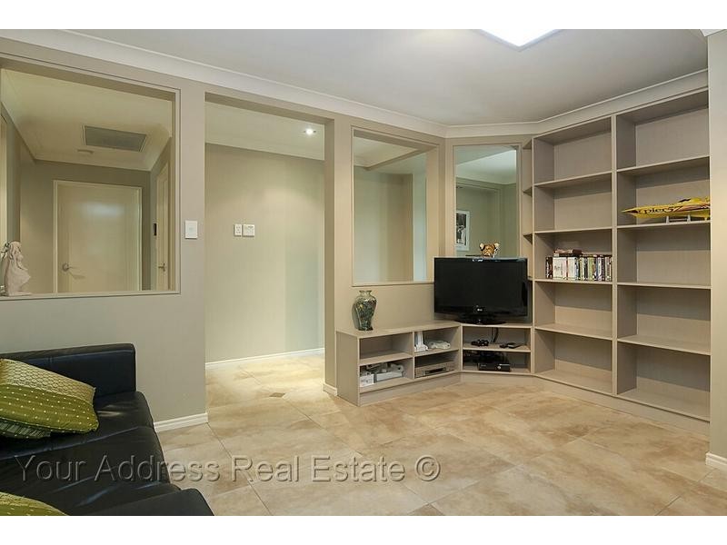 133 Wallum Drive, Parkinson QLD 4115