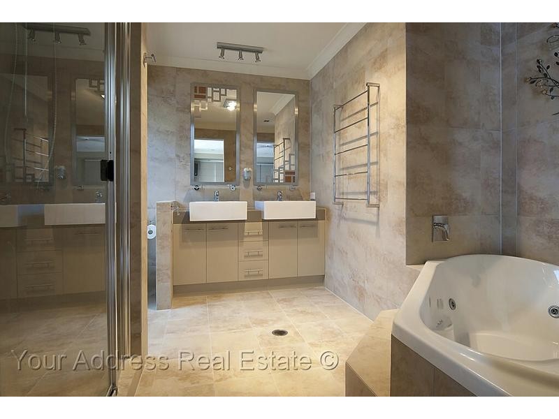 133 Wallum Drive, Parkinson QLD 4115