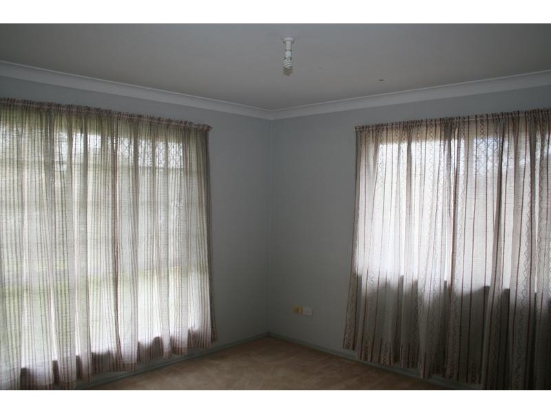 25 Indica Crescent, Regents Park QLD 4118