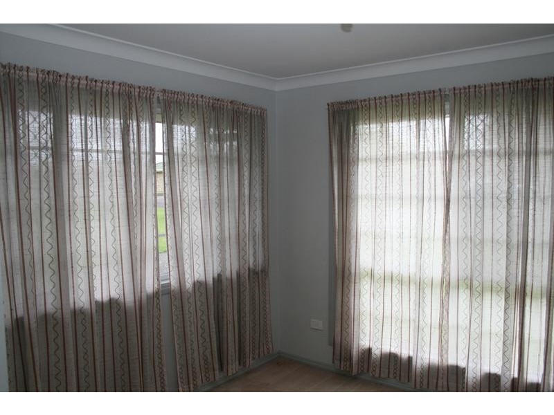 25 Indica Crescent, Regents Park QLD 4118