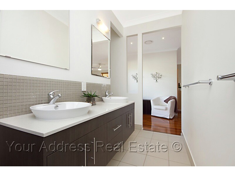 16 Cooingie View Road, Logan Village QLD 4207