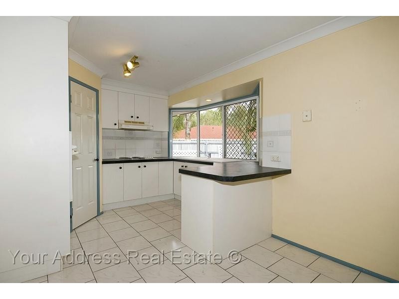 7 Calluna Court, Regents Park QLD 4118